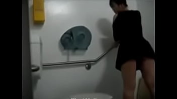 best teach students chich in toilet best